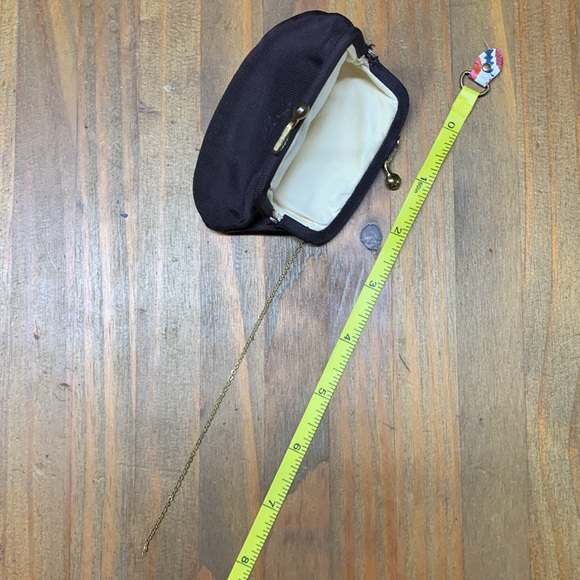 Antique Silk and Brass Clasp Coinpurse with Purse Chain and Kid Leather Interior - Picture 4 of 5